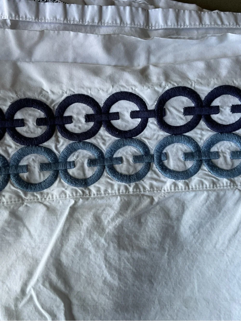 Williams Sonoma White CHAIN LINK EMBROIDERED Cal King Flat Sheet Italy